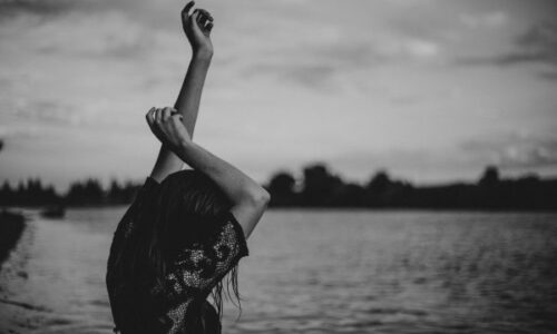 photo-1465146121600-a45f1f50c5df-600x400